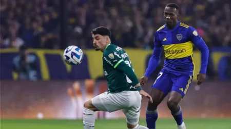 Lucha incansable: la calificación de la prensa argentina a Advíncula después del Boca vs. Palmeiras