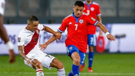 En Santiago: Chile vence a Perú 2-0 en la tercera jornada de las Eliminatorias